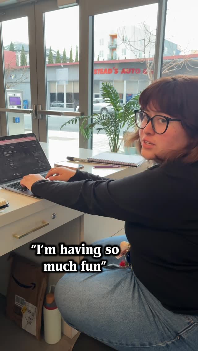 We all have that one work bestie \ud83d\udd25\n\n